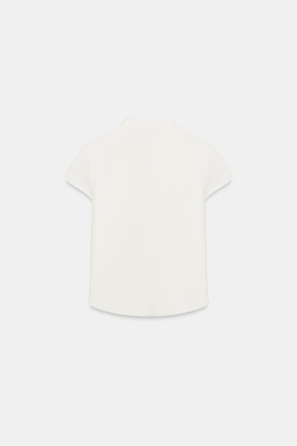 ТОП С ВОРОТНИКОМ-СТОЙКОЙ