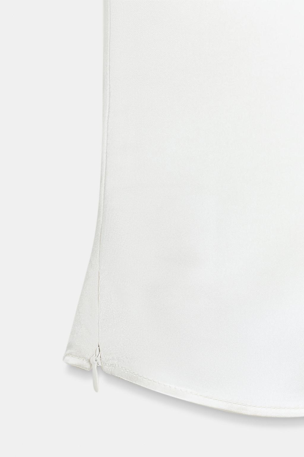 АТЛАСНЫЙ ТОП С БОКОВЫМИ ПУГОВИЦАМИ