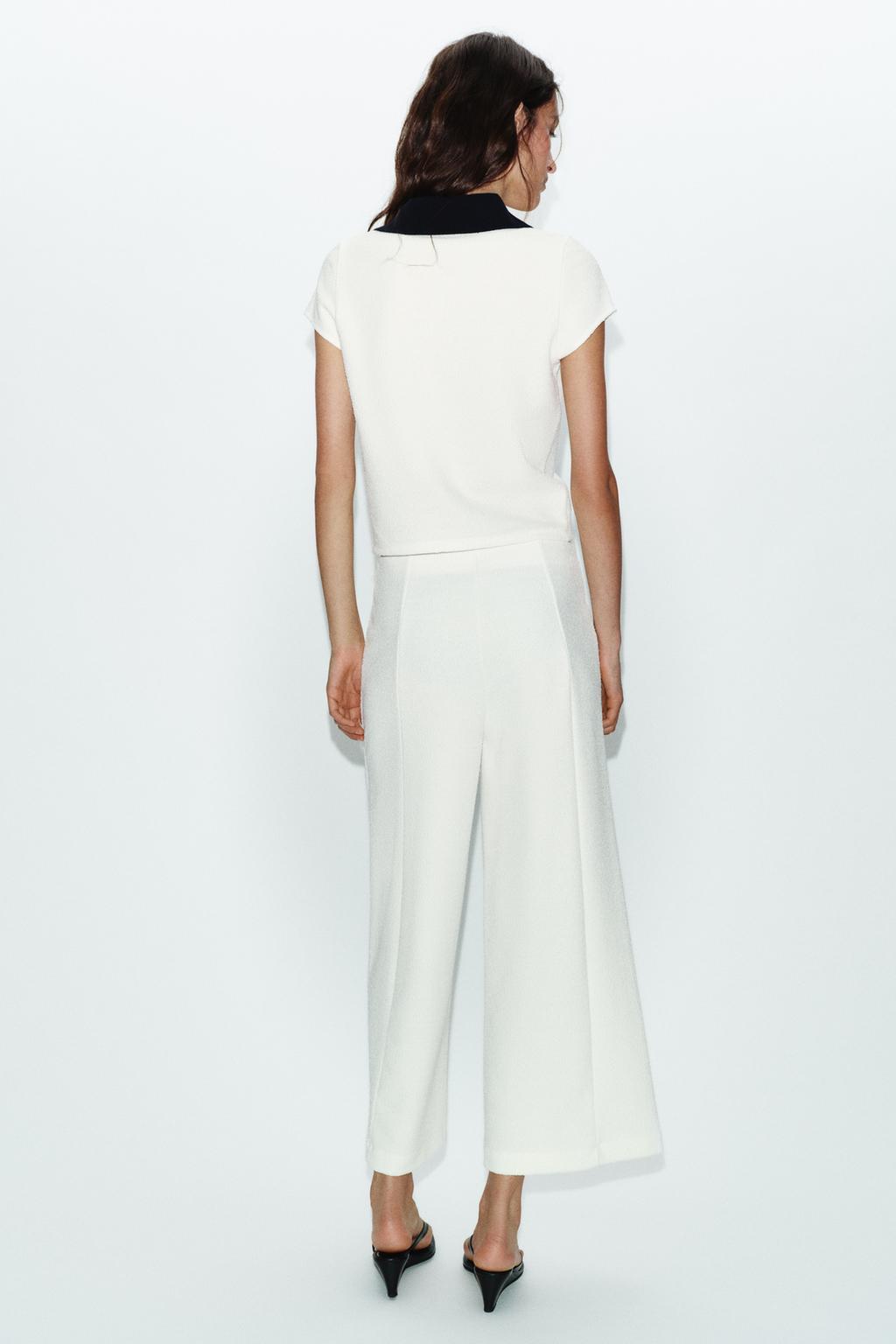 ТОП С ВОРОТНИКОМ ПОЛО ИЗ РЕЛЬЕФНОЙ ТКАНИ