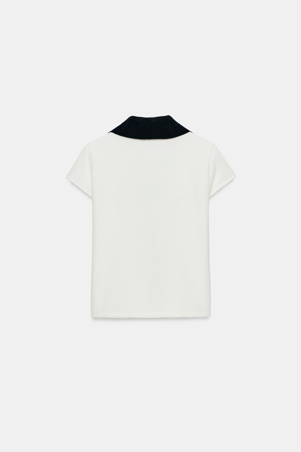 ТОП С ВОРОТНИКОМ ПОЛО ИЗ РЕЛЬЕФНОЙ ТКАНИ