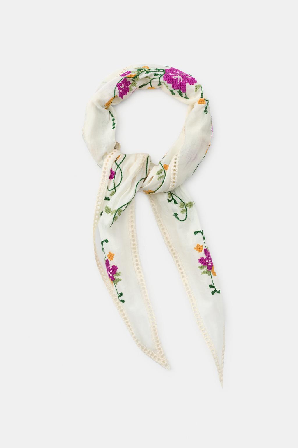 БАНДАНА С ЦВЕТОЧНОЙ ВЫШИВКОЙ