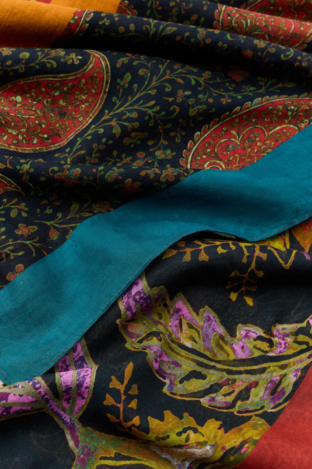 ПЛАТОК С ПРИНТОМ ПЕЙСЛИ