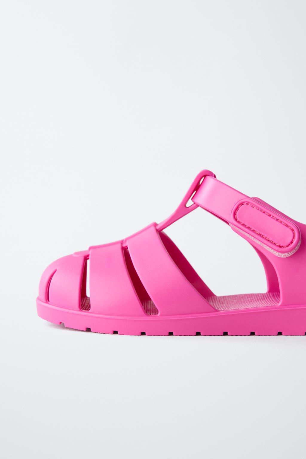 РЕЗИНОВЫЕ САНДАЛИИ