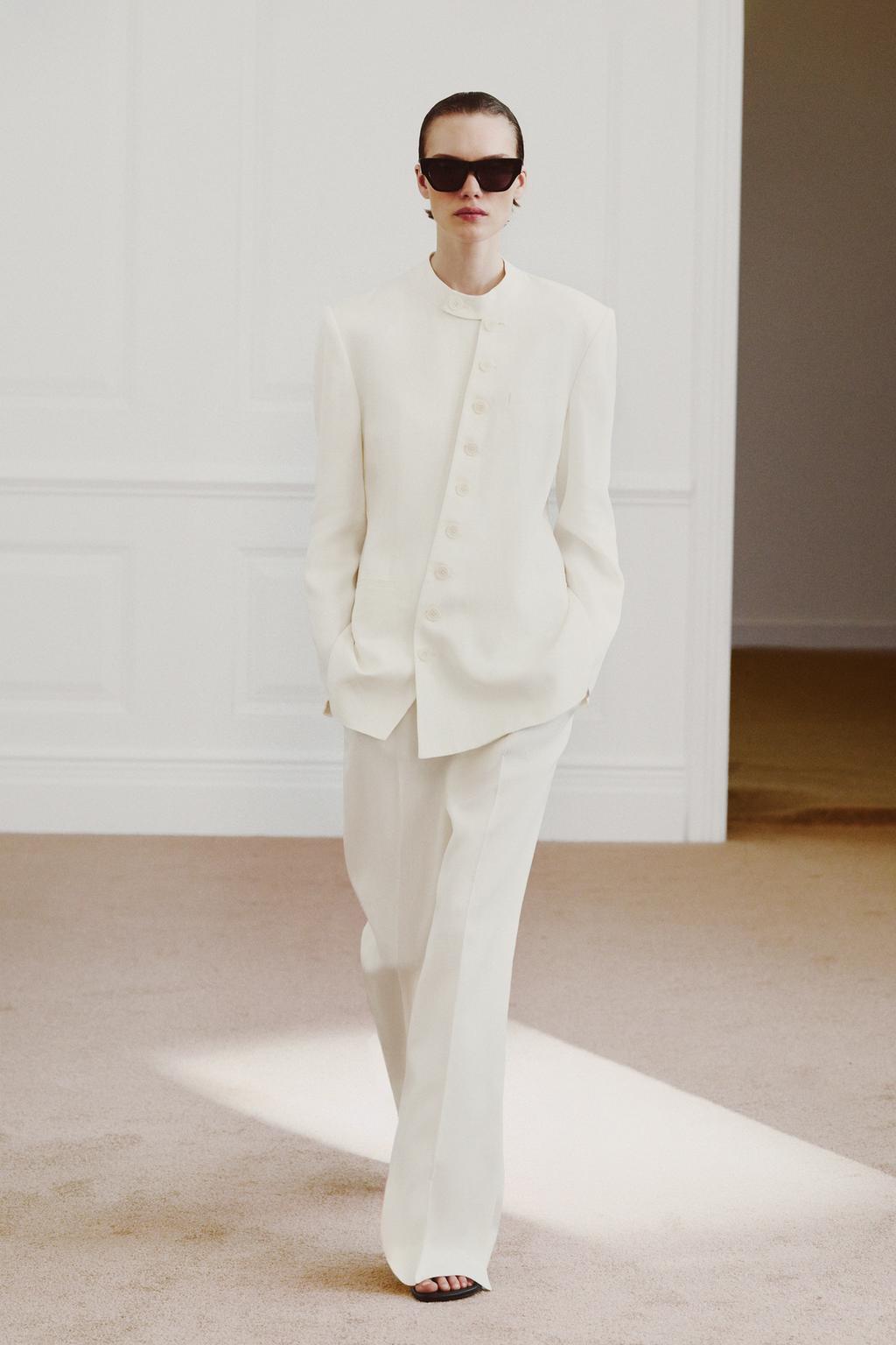 ДВУБОРТНЫЙ БЛЕЙЗЕР С ПУГОВИЦАМИ — ZW COLLECTION