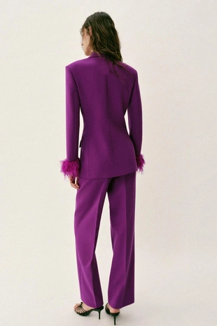 Блейзер с плечами и перьями на манжетах- Заказать в России