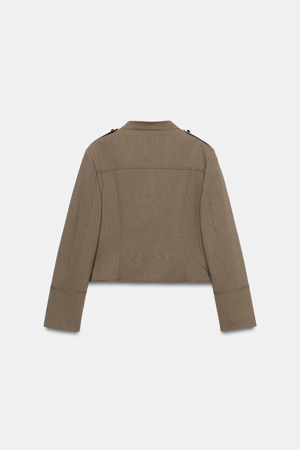 УКОРОЧЕННЫЙ БЛЕЙЗЕР С ПУГОВИЦАМИ