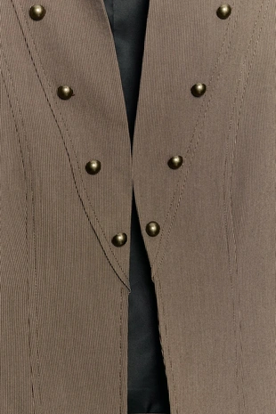 Укороченный блейзер с пуговицами- Заказать в России