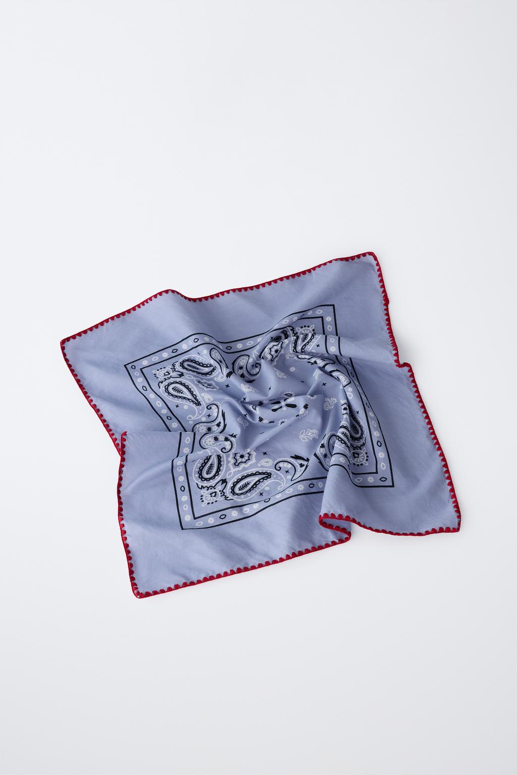 БАНДАНА С КОНТРАСТНЫМ ПРИНТОМ ПЕЙСЛИ