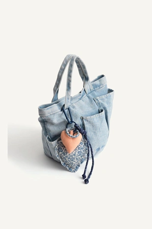 Джинсовая сумка с сердечными подвесками- Заказать в России