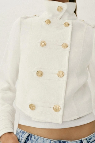 Двубортный жакет с золотыми пуговицами- Заказать в России
