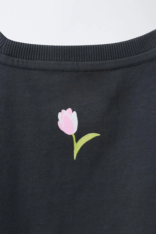 Футболка с цветочным принтом