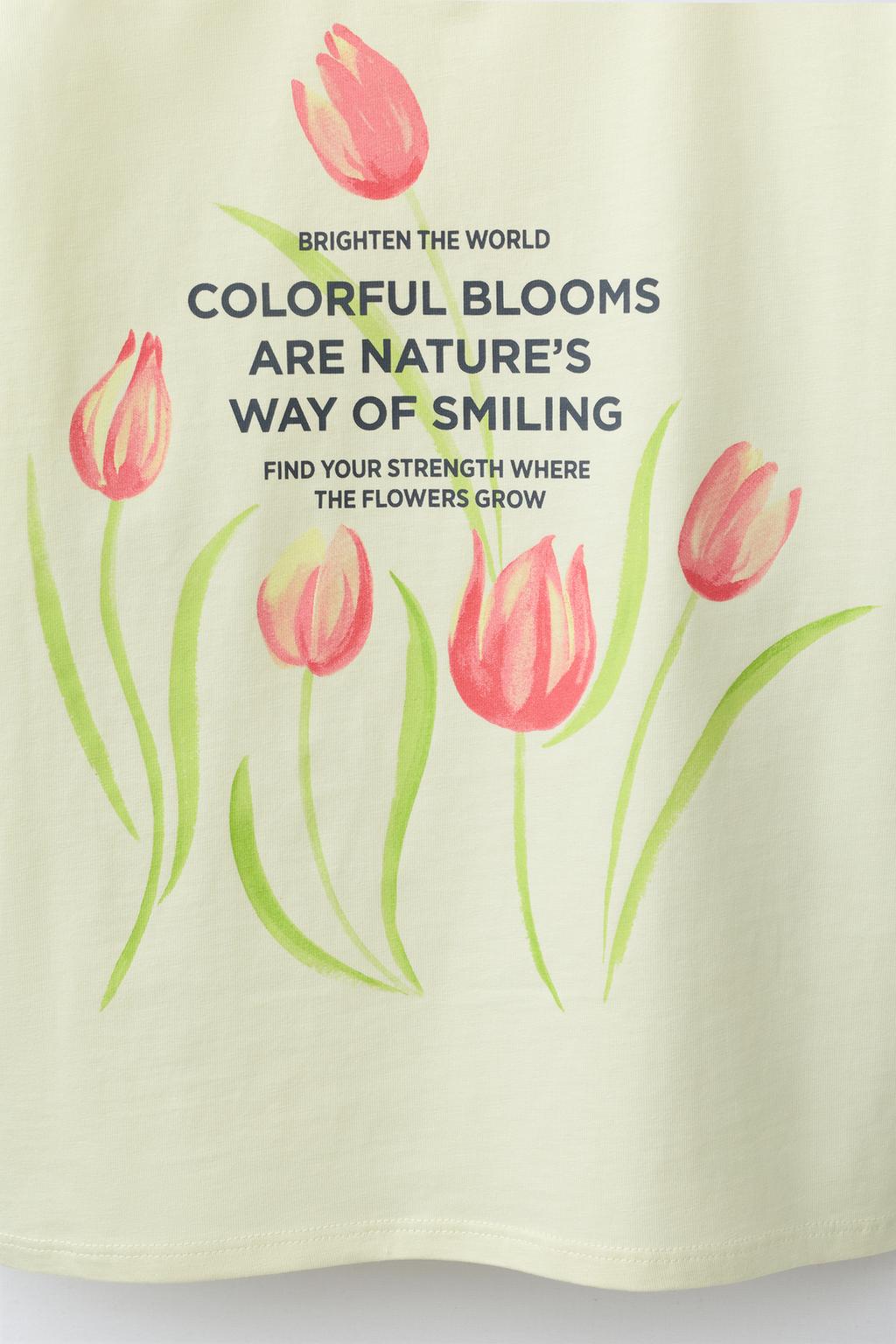 ФУТБОЛКА С ЦВЕТОЧНЫМ ПРИНТОМ