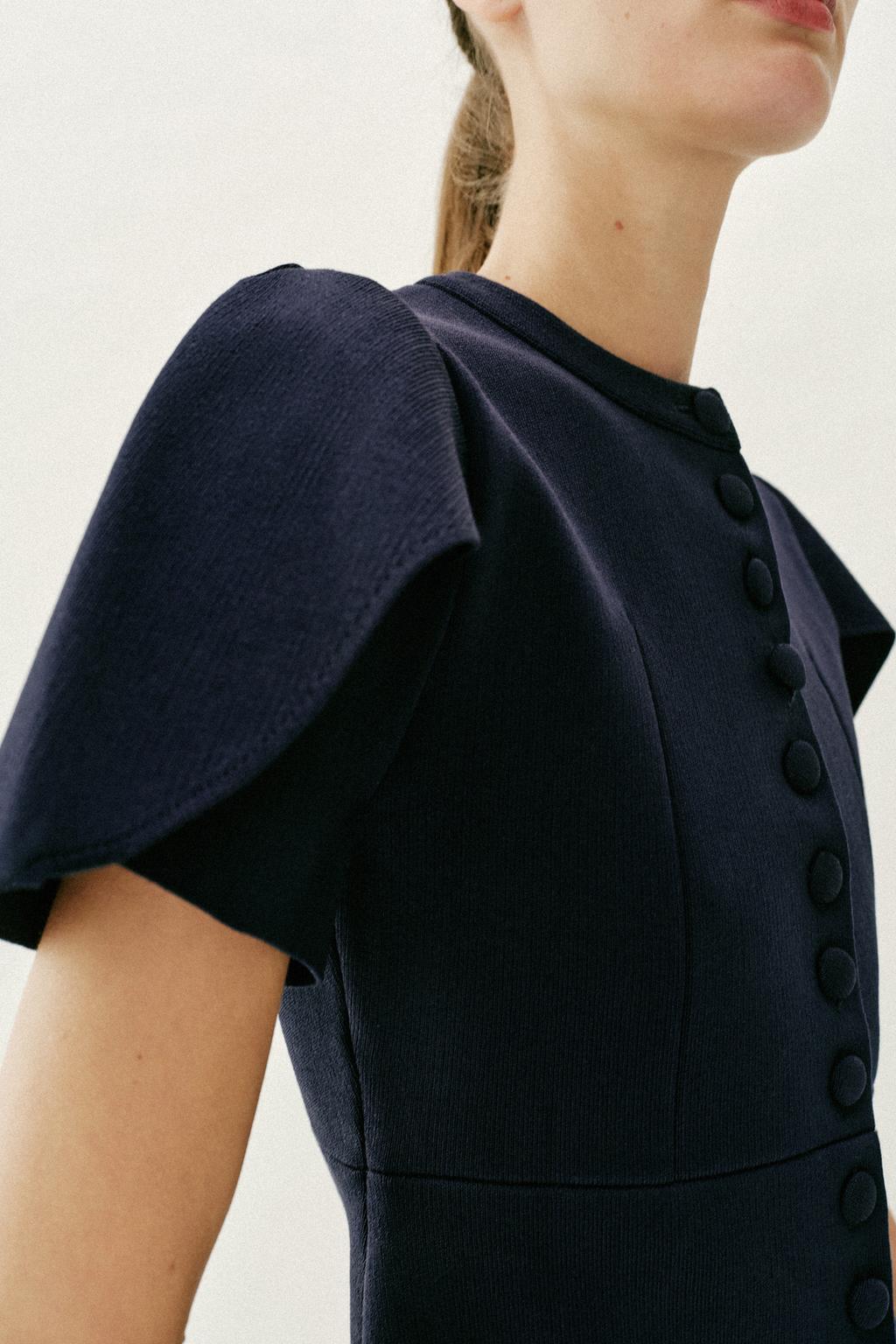 КАРДИГАН С ОБЪЕМНЫМИ РУКАВАМИ И РАЗРЕЗАМИ