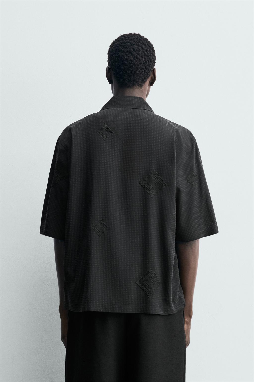 РУБАШКА С ГЕОМЕТРИЧЕСКОЙ ВЫШИВКОЙ