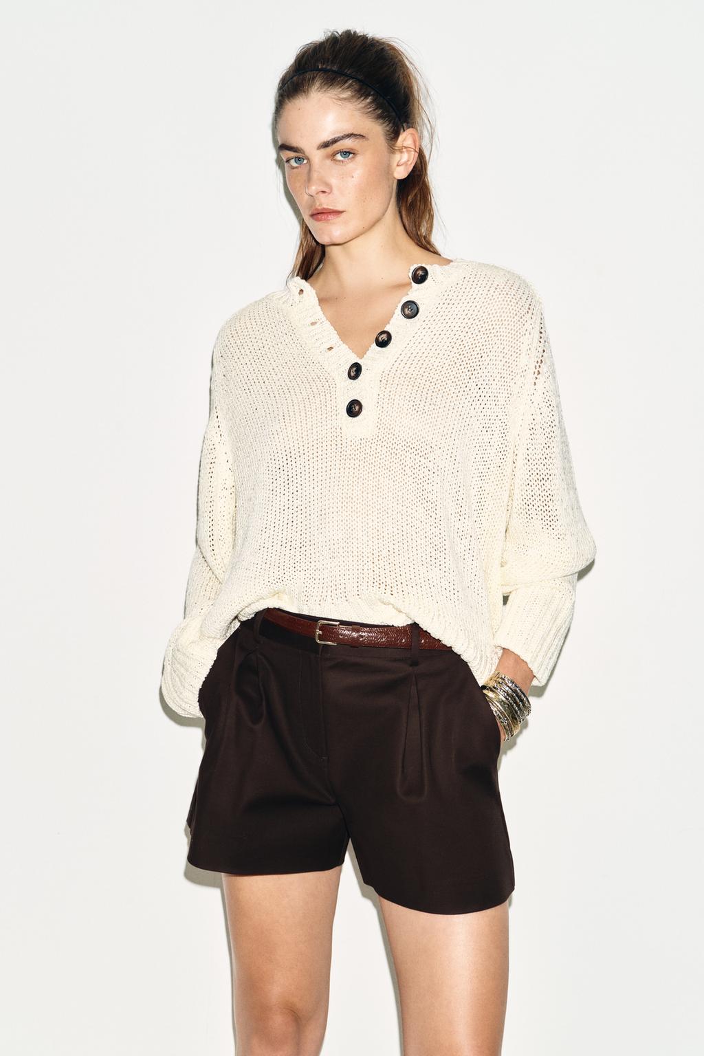 БЕРМУДЫ С ЗАЩИПАМИ И РЕМНЕМ