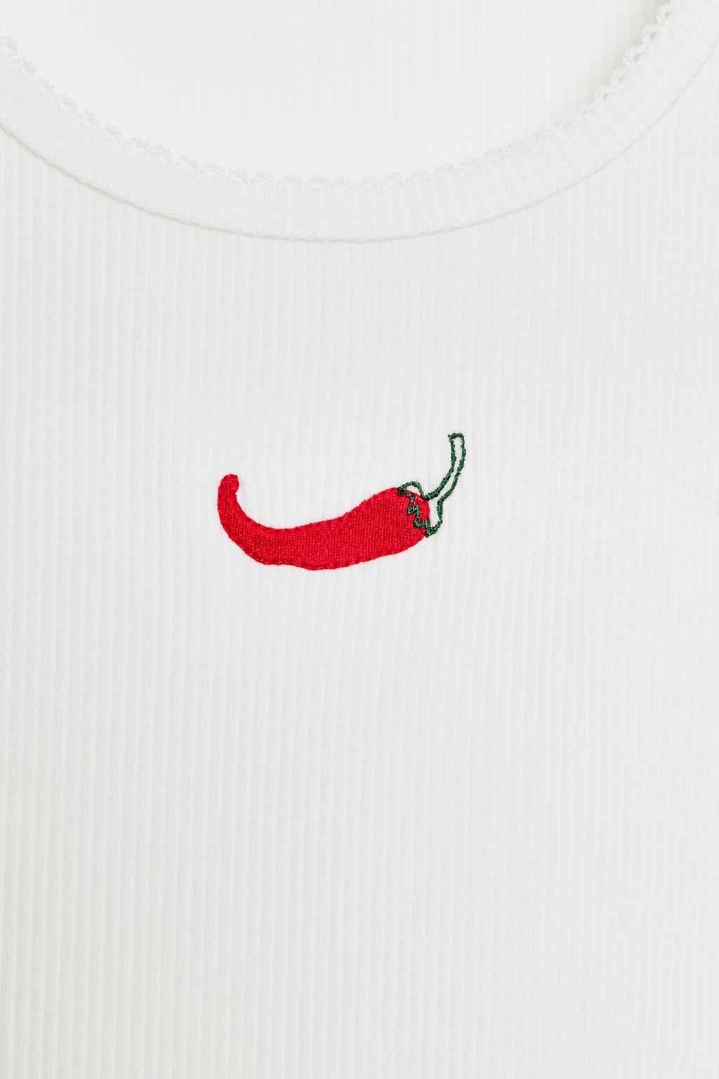 ТОП С ВЫШИВКОЙ СПЕРЕДИ