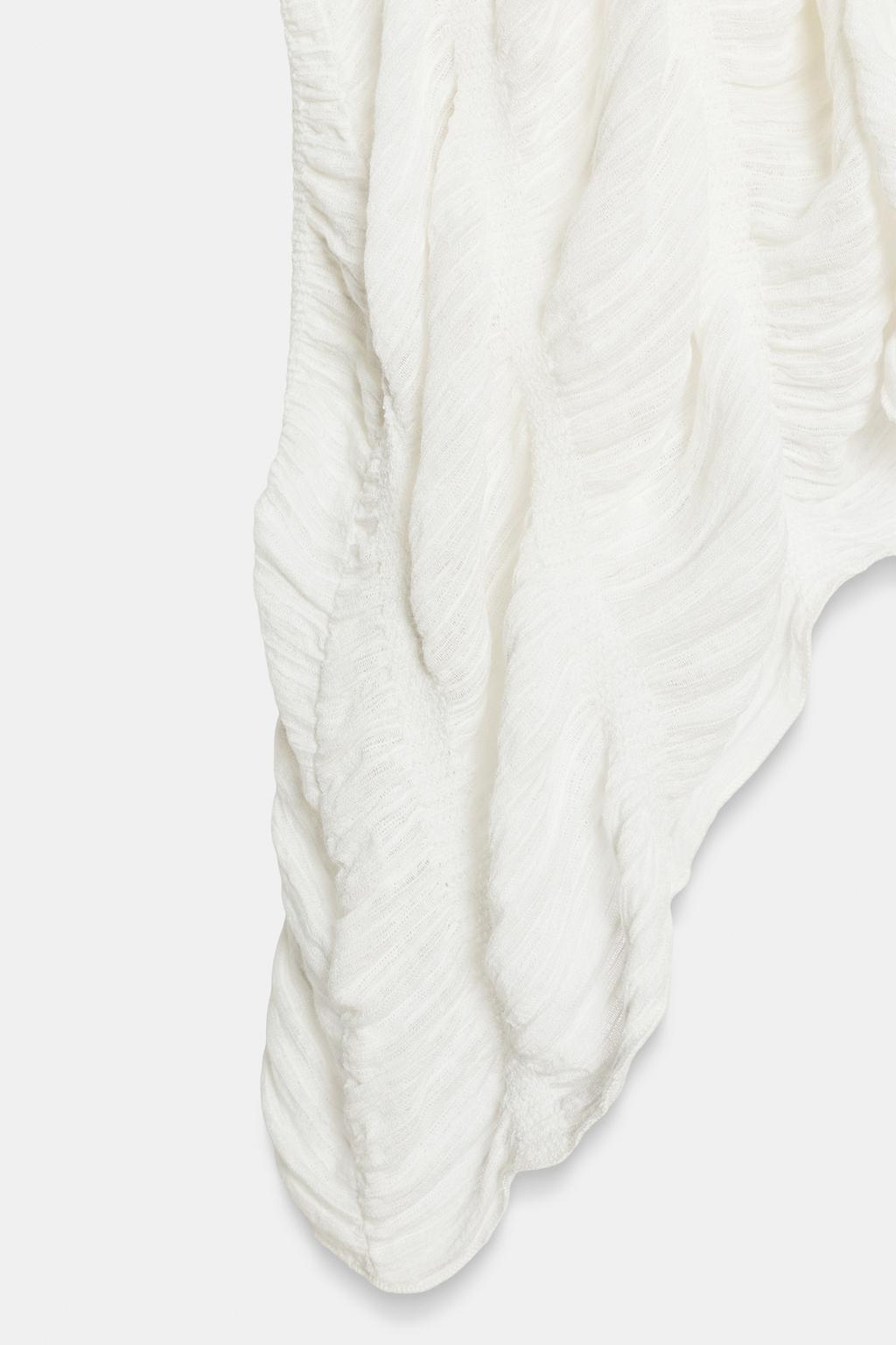 ТОП-НАКИДКА С ТЕКСТУРОЙ