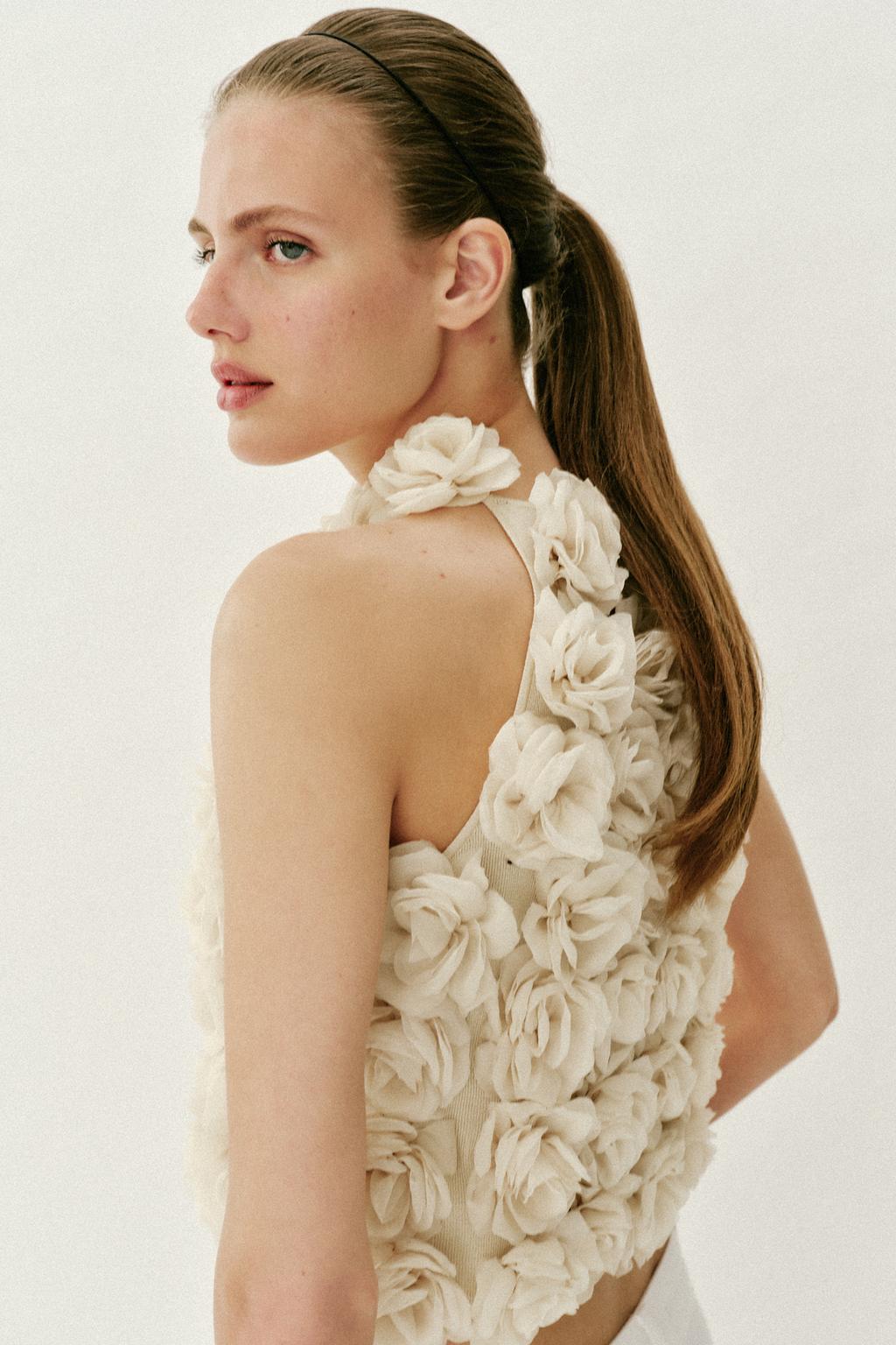 УКОРОЧЕННЫЙ ТОП ХАЛТЕР С ЦВЕТОЧНЫМ УЗОРОМ