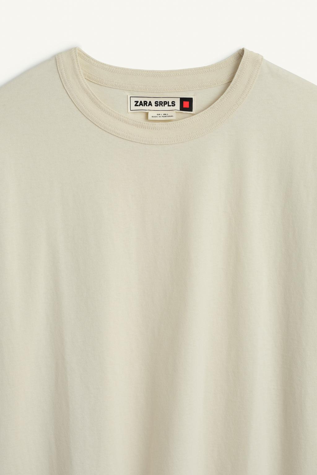 Футболка с широкими короткими рукавами