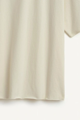 Футболка с широкими короткими рукавами