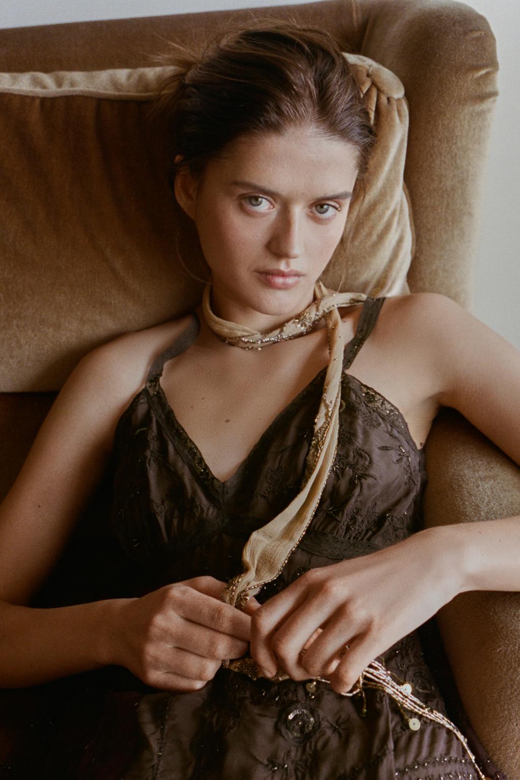 БАНДАНА С БУСИНАМИ И БАХРОМОЙ