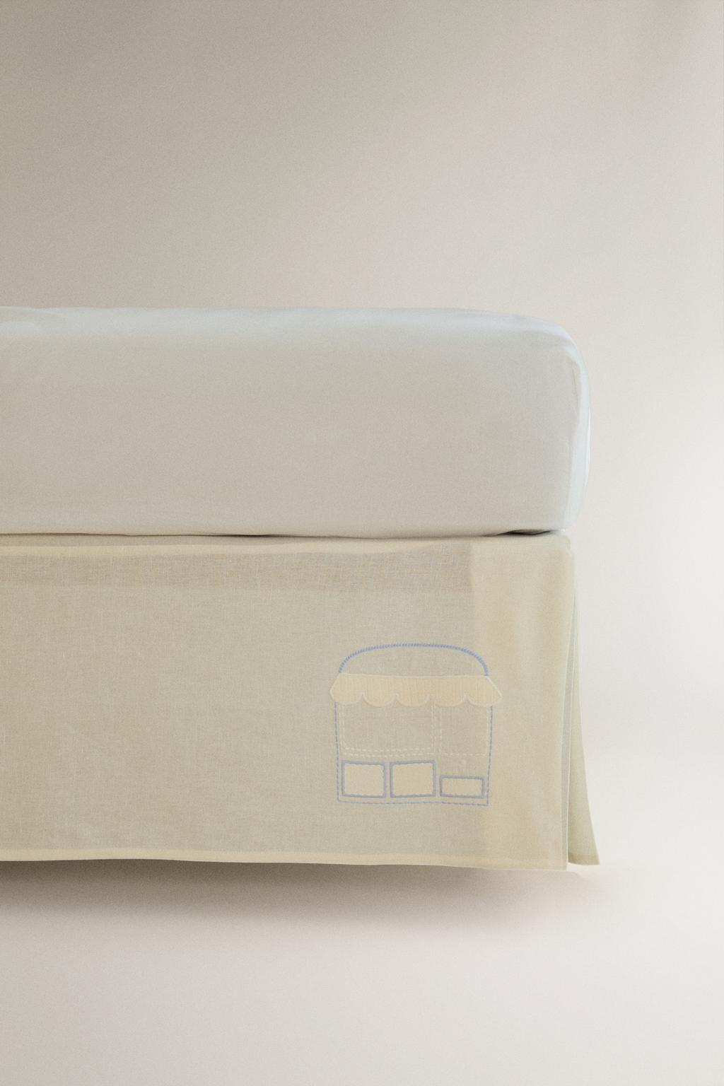 Детское белье с вышивкой из льна и хлопка