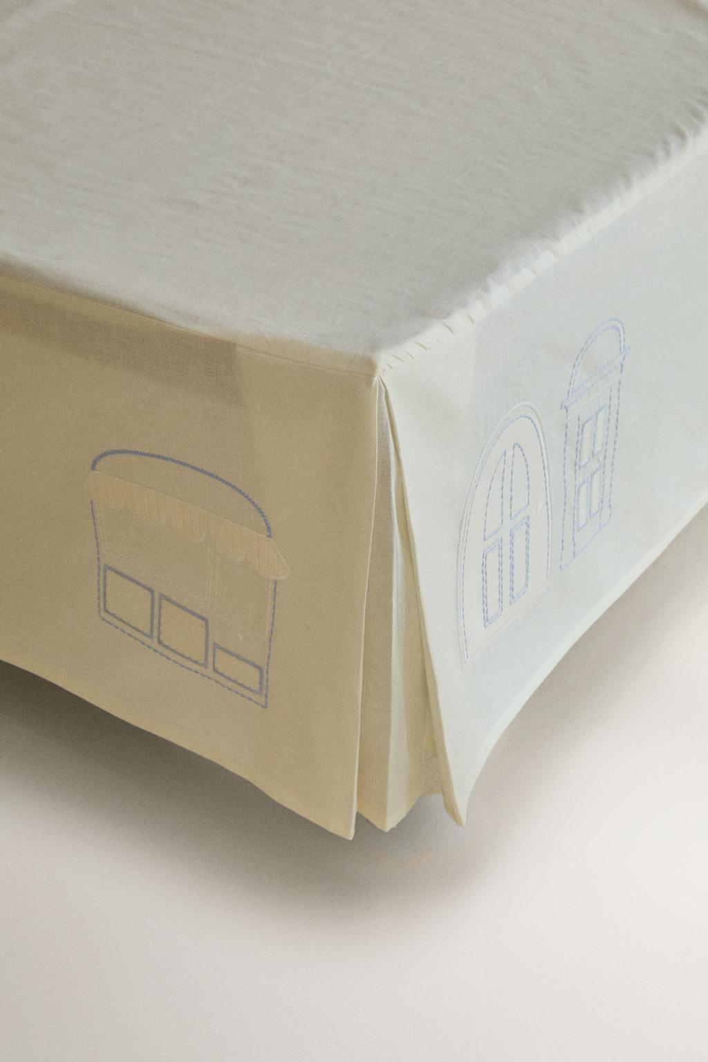 Детское белье с вышивкой из льна и хлопка