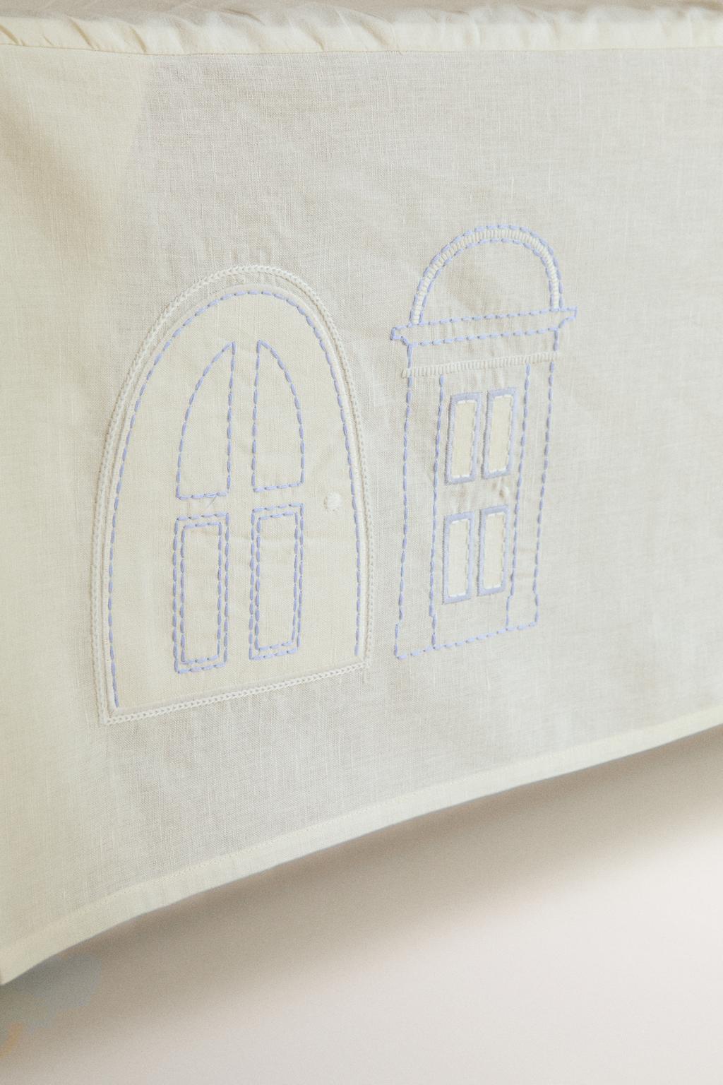 Детское белье с вышивкой из льна и хлопка