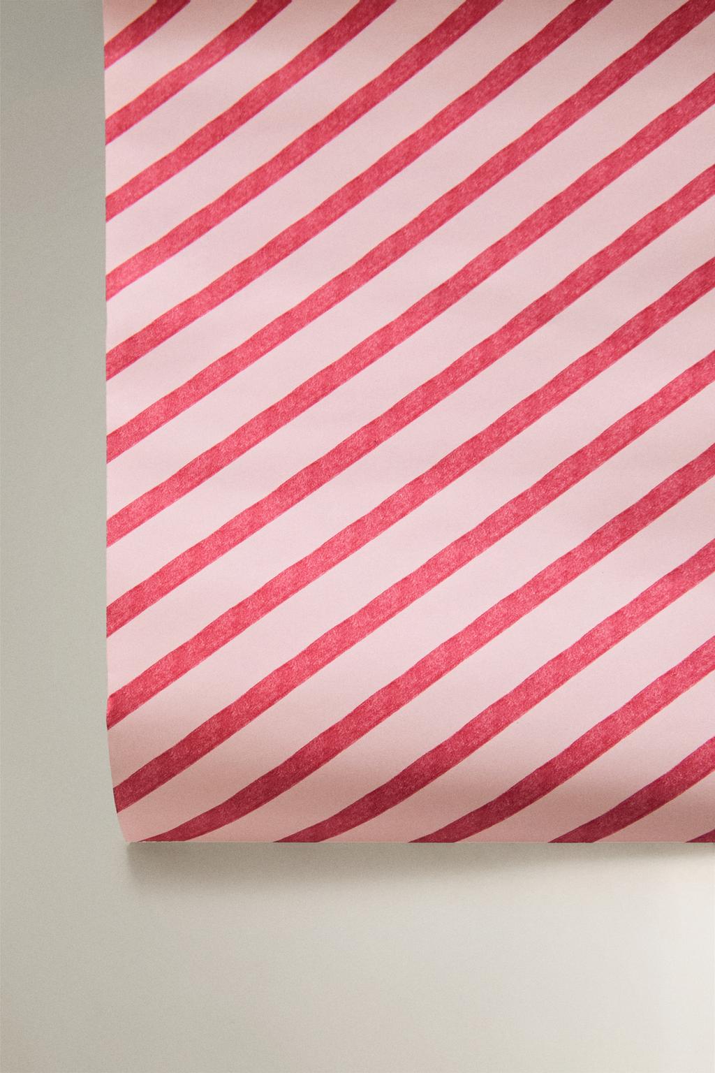 Полосатая упаковочная бумага