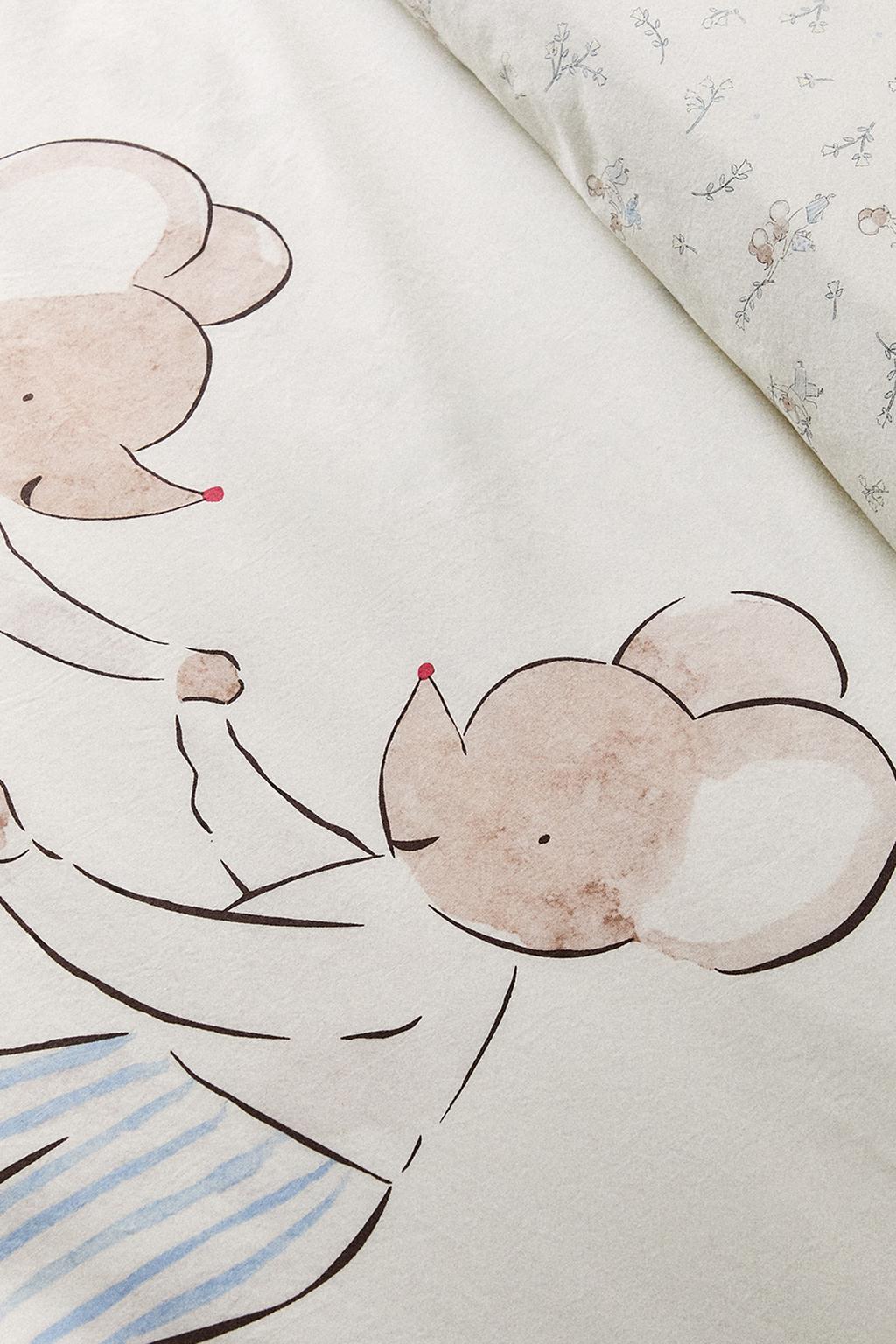 Детское одеяло с застежкой на пуговицы и мышами