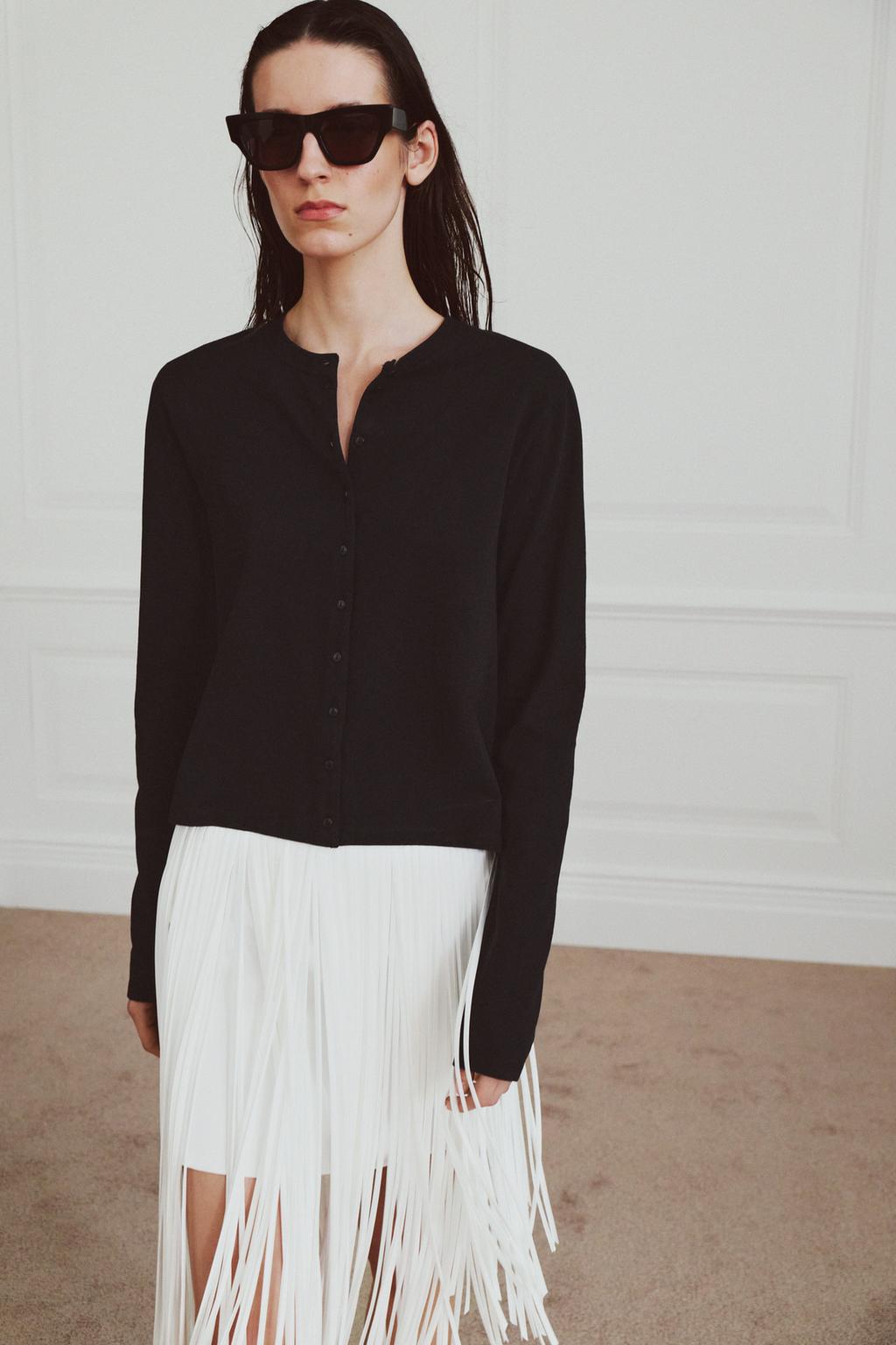 ФУТБОЛКА ИЗ 100% ХЛОПКА НА ПУГОВИЦАХ