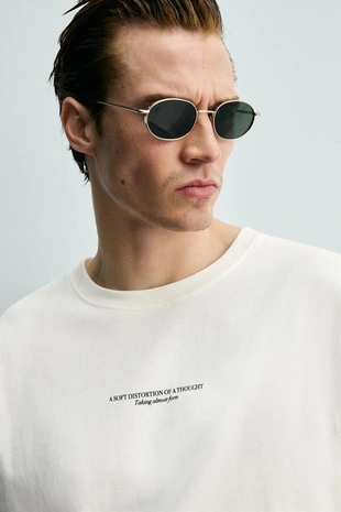 Футболка с вышивкой и текстовым принтом- Заказать в России