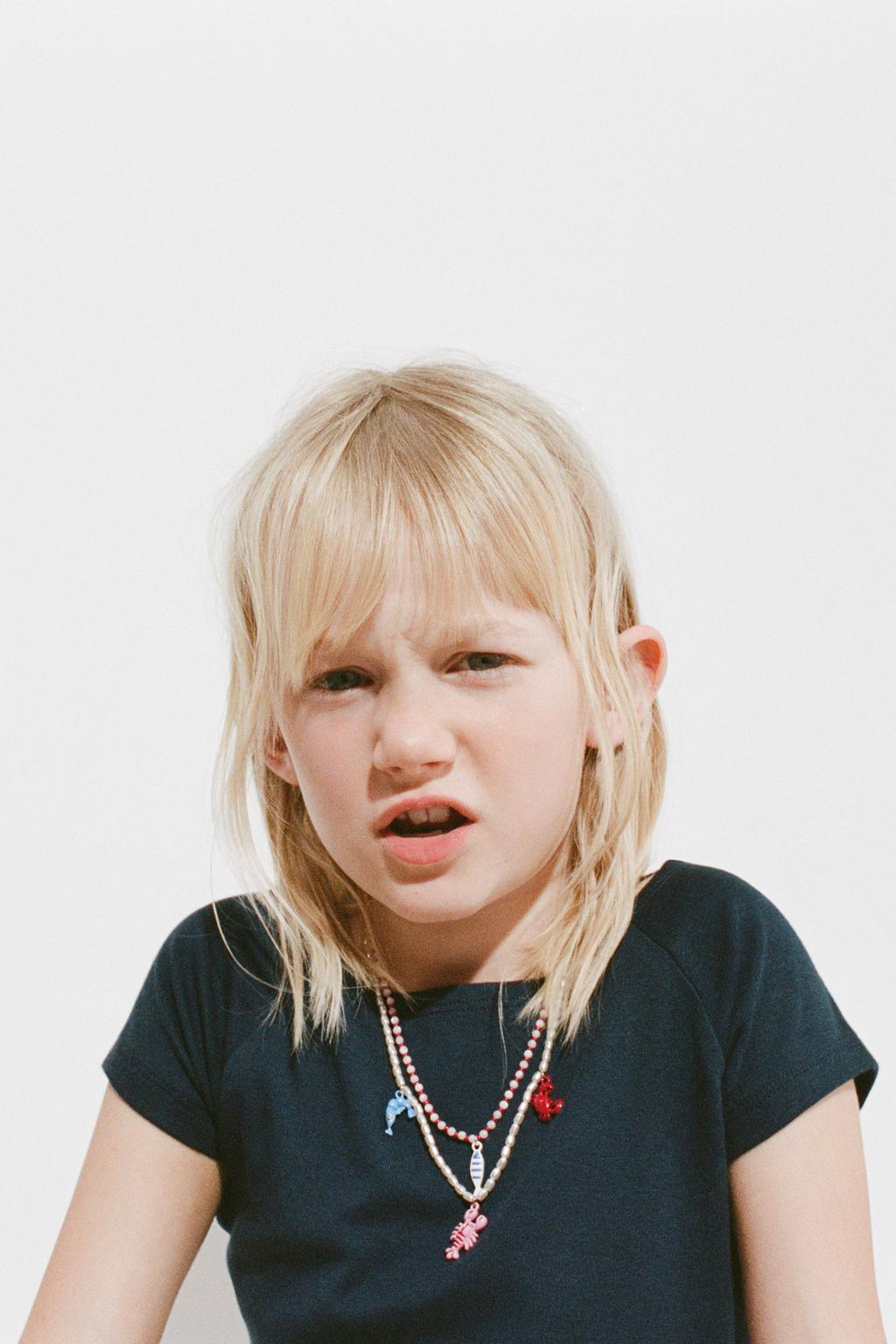 НАБОР ИЗ ДВУХ ОЖЕРЕЛИЙ С БУСИНАМИ И МОРСКИМИ ЭЛЕМЕНТАМИ