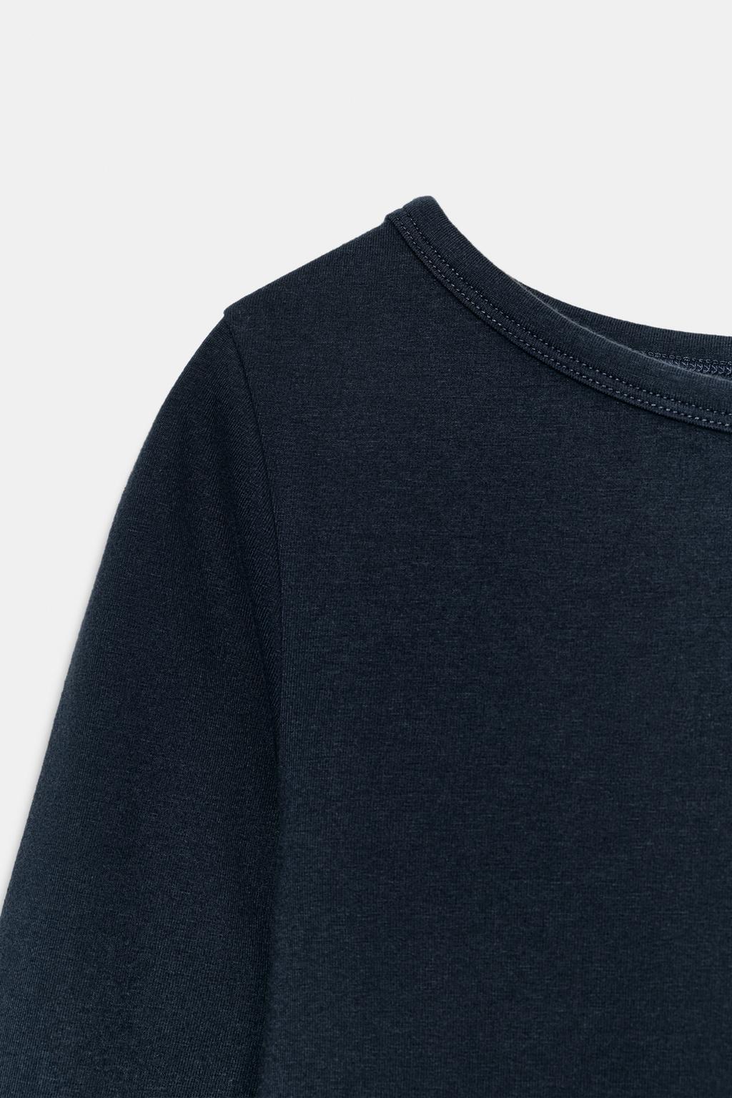 КОРОТКОЕ ПЛАТЬЕ С ВЫРЕЗОМ «ЛОДОЧКА»