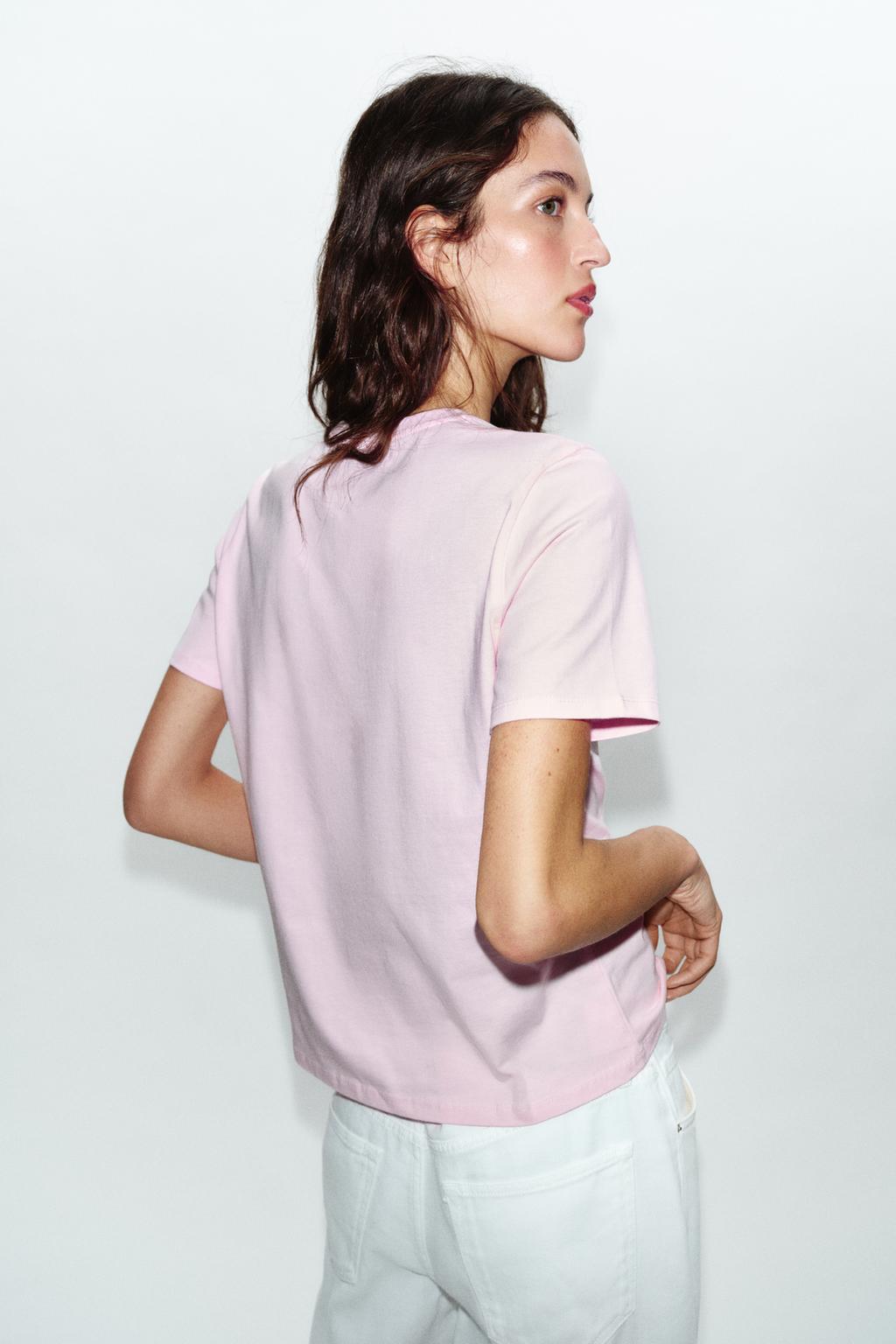 ФУТБОЛКА С ЦВЕТОЧНЫМ РЕЛЬЕФОМ