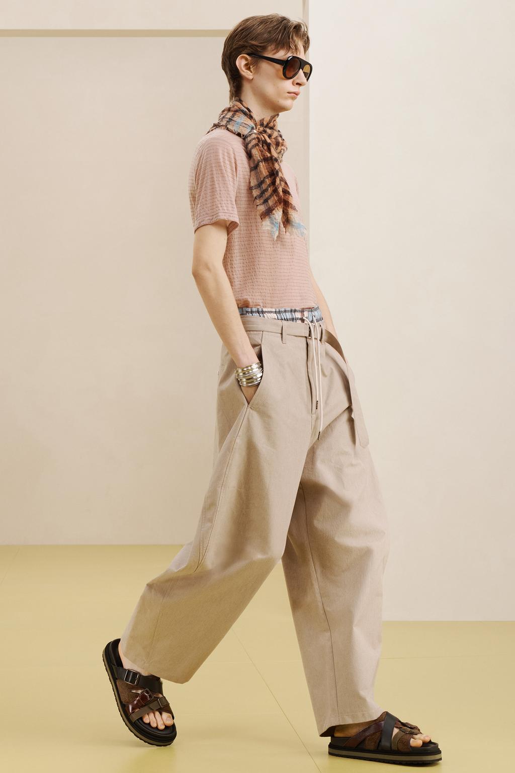 Футболка в полоску