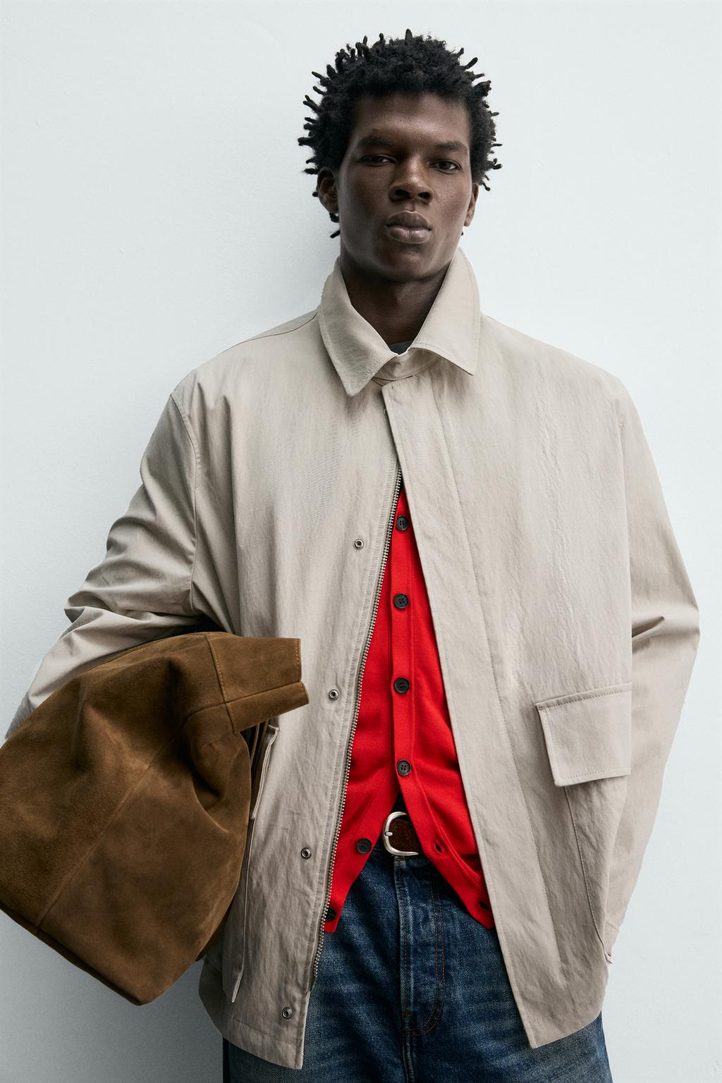 КУРТКА КЛАССИЧЕСКОГО КРОЯ С КАРМАНАМИ