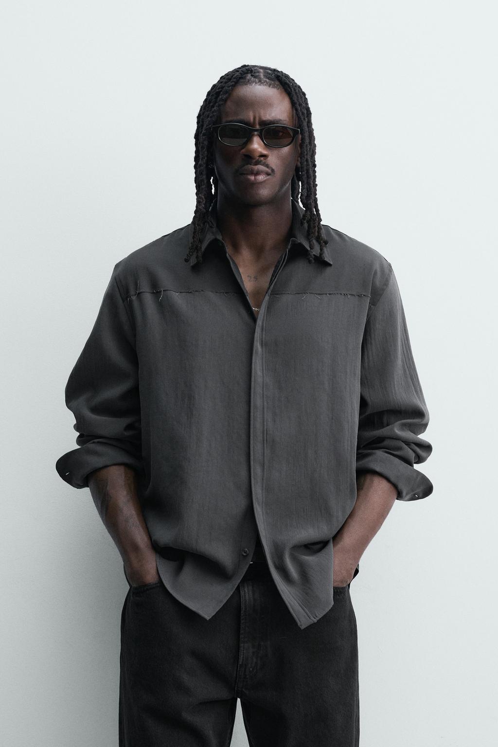 РУБАШКА СТРУЯЩЕГОСЯ ПОКРОЯ С КОНТРАСТНЫМИ ВСТАВКАМИ