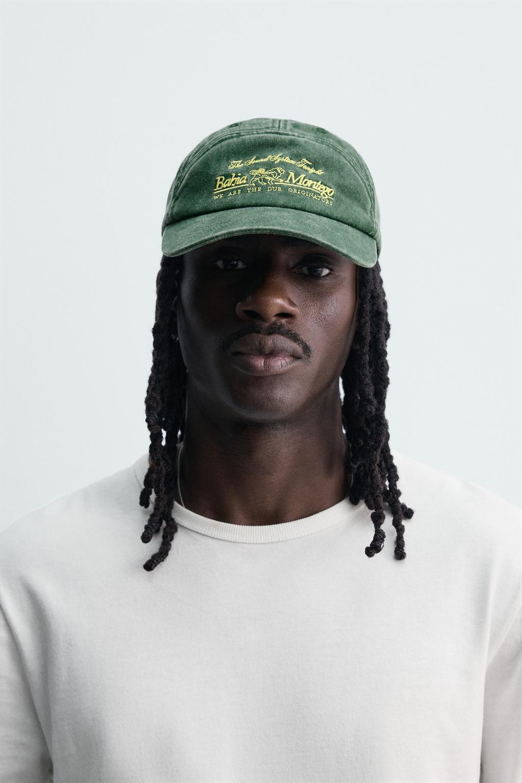 КЕПКА С ЭФФЕКТОМ ПОТЕРТОСТИ И КОНТРАСТНОЙ ВЫШИВКОЙ