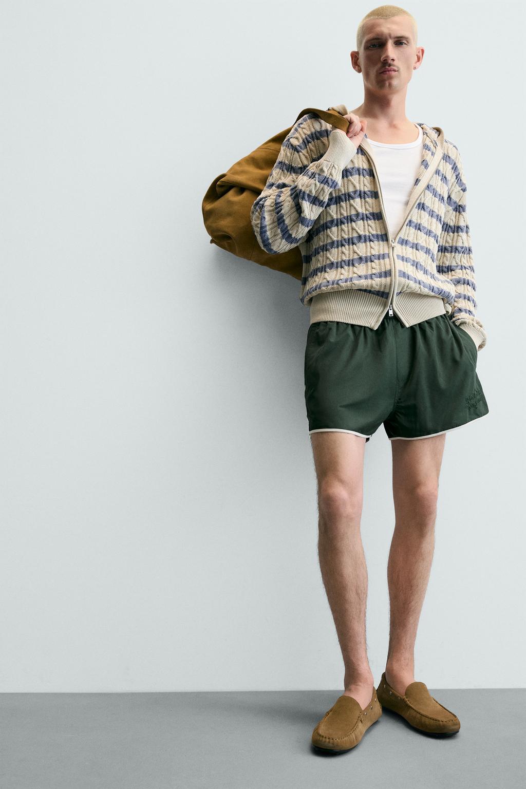 КАРДИГАН С КОСАМИ И КАПЮШОНОМ