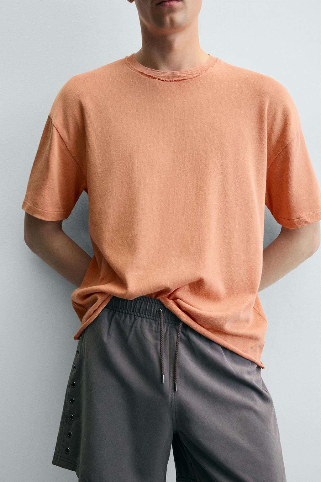 ФУТБОЛКА С НЕОБРАБОТАННЫМИ КРАЯМИ