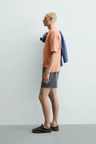 Футболка с необработанными краями