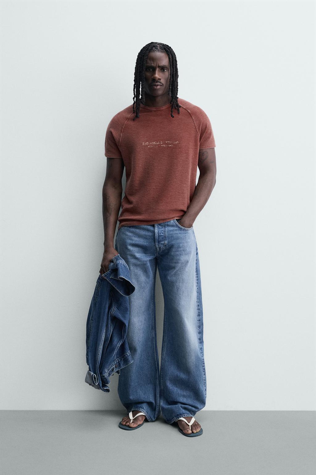 ФУТБОЛКА С ПОТЕРТЫМ ПРИНТОМ