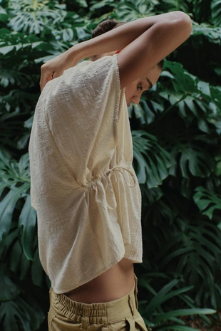 Топ с вышивкой и боковыми шнуровками- Заказать в России