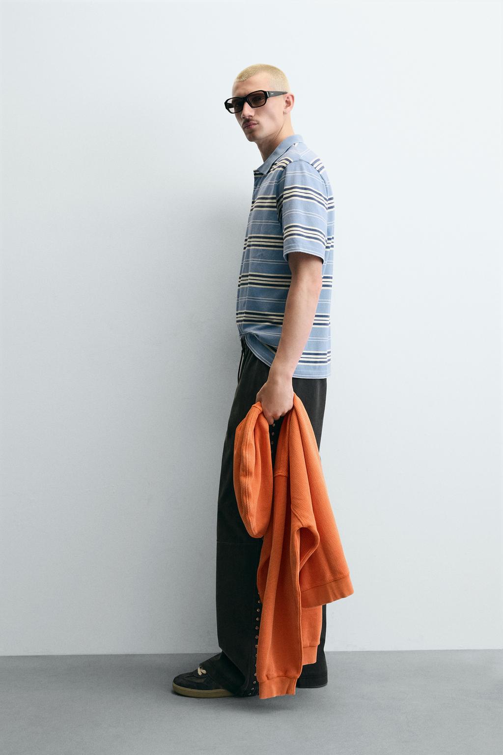 БРЮКИ RELAXED FIT ИЗ ИСКУССТВЕННОЙ КОЖИ С ЗАКЛЕПКАМИ