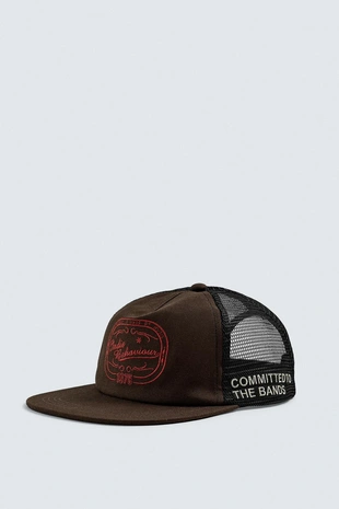 Кепка с вышитым козырьком- Заказать в России