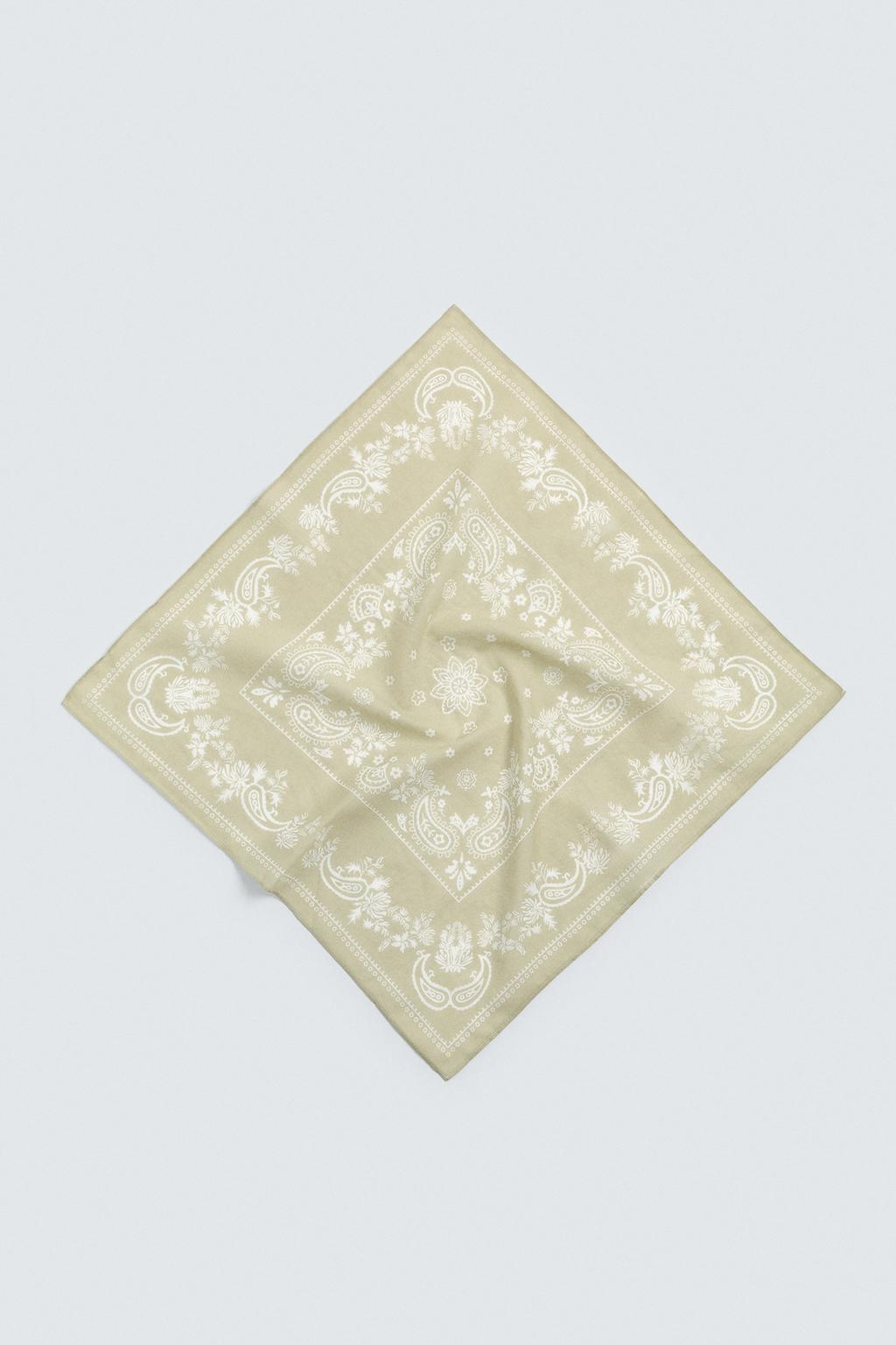 БАНДАНА С ПРИНТОМ ПЕЙСЛИ