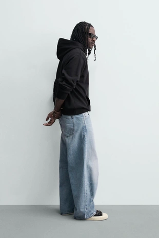 Джинсы Relaxed Barrel Fit с защипами