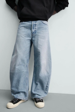 Джинсы Relaxed Barrel Fit с защипами- Заказать в России