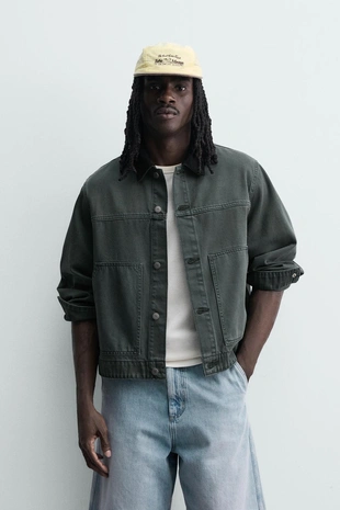 Куртка с эффектом потертости и комбинированным воротником- Заказать в России